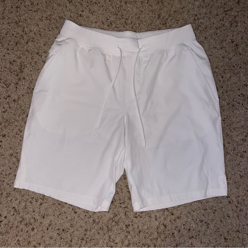 white lululemon T.H.E linerless short 7” size L